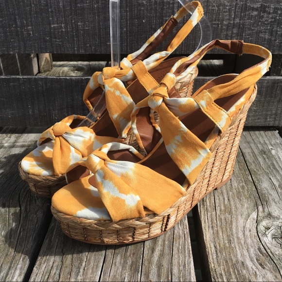 Sonoma Shoes - Yellow Slingback Basketweave Platforms! EUC!